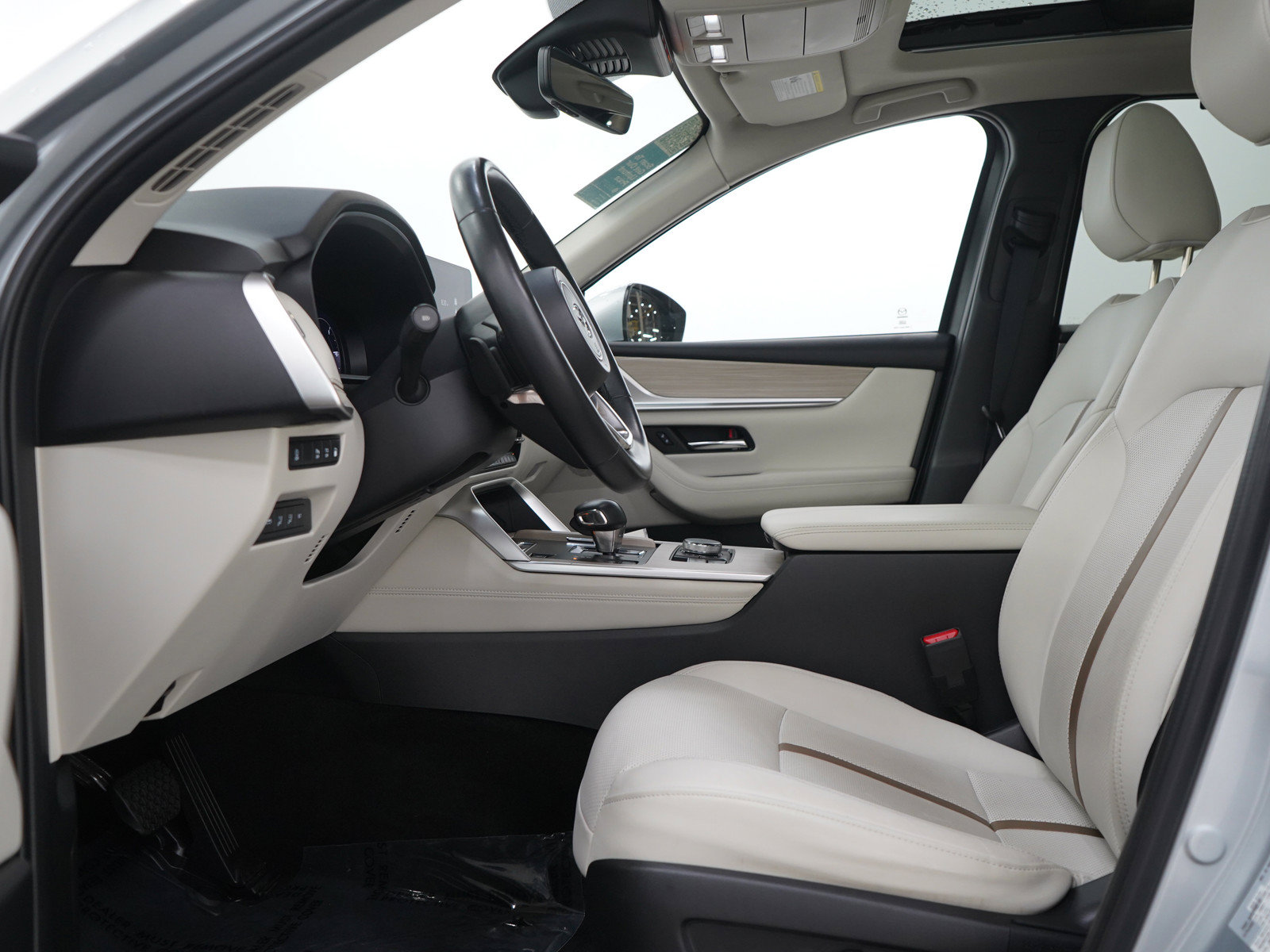 Used 2024 MAZDA CX-90 Plug-In Hybrid w/ Premium Plus AWD/4WD image 26