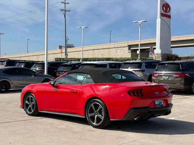 Used 2025 Ford Mustang EcoBoost image 4