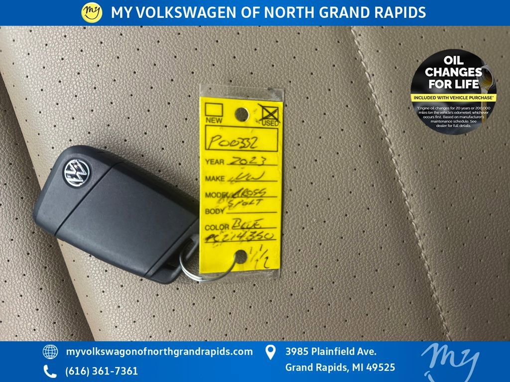 Certified 2023 Volkswagen Atlas Cross Sport SEL R-Line AWD/4WD image 37