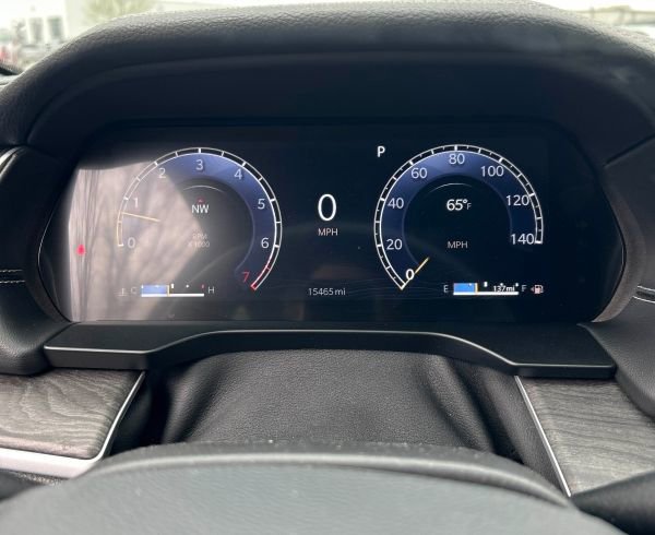 Used 2024 Jeep Grand Cherokee Limited w/ Black Appearance Package image 8