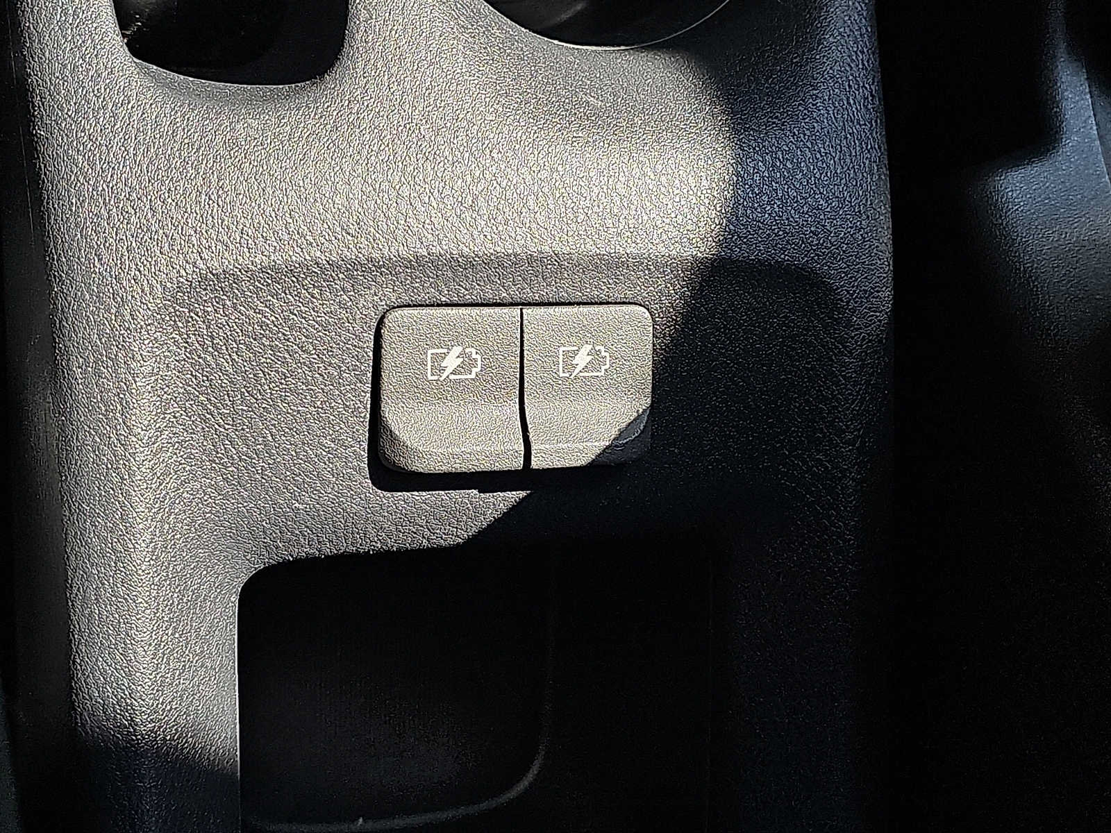Used 2019 Nissan Kicks SV FWD image 24