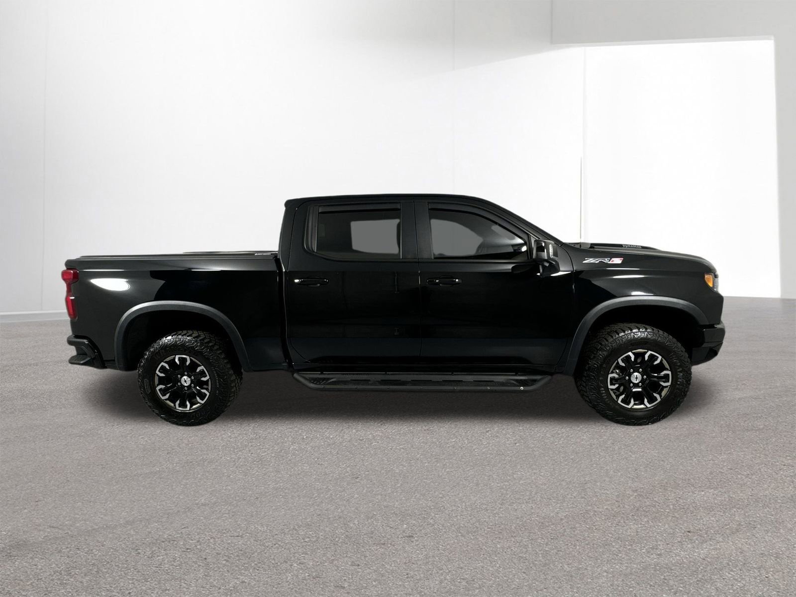 Used 2024 Chevrolet Silverado 1500 ZR2 w/ Technology Package image 36