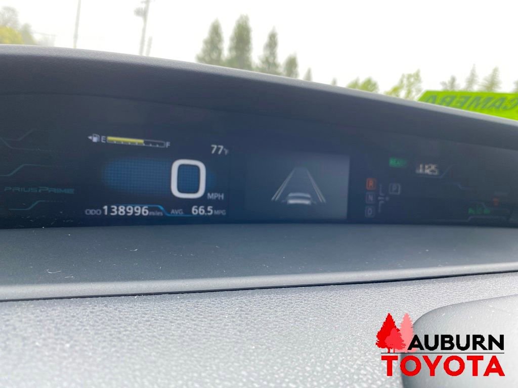 Used 2017 Toyota Prius Prime Advanced w/ Carpet Mat Package FWD image 35