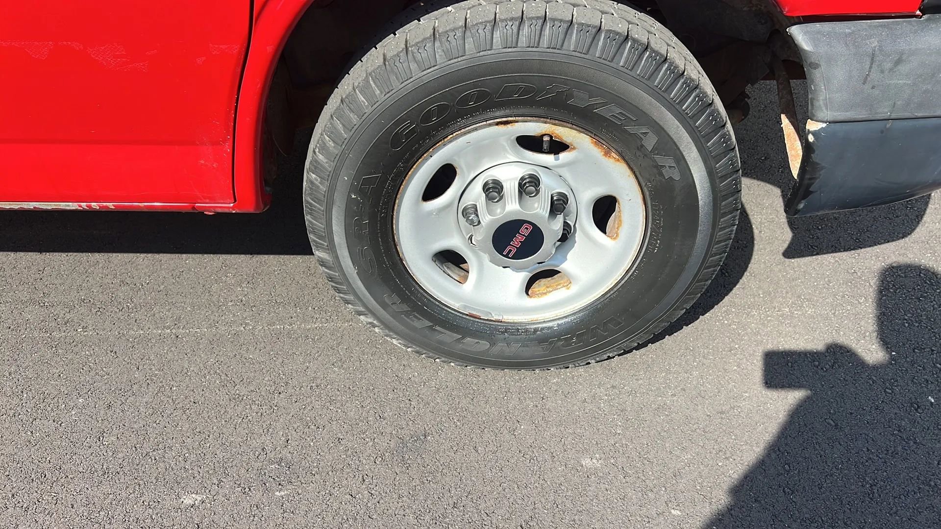 Used 2014 GMC Savana 2500 image 32