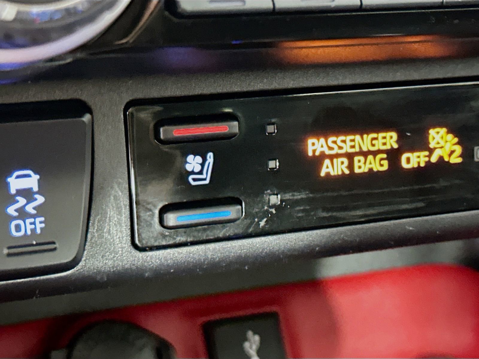 Certified 2022 Toyota RAV4 TRD Off-Road w/ TRD Off-Road Weather Package image 20