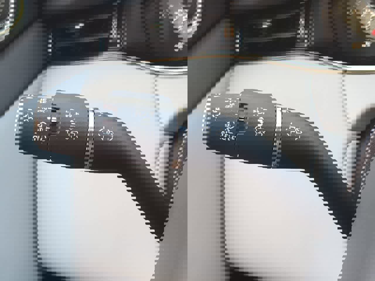 Used 2026 Land Rover Range Rover Evoque Dynamic SE image 28