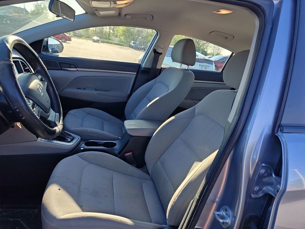 Used 2017 Hyundai Elantra SE image 6
