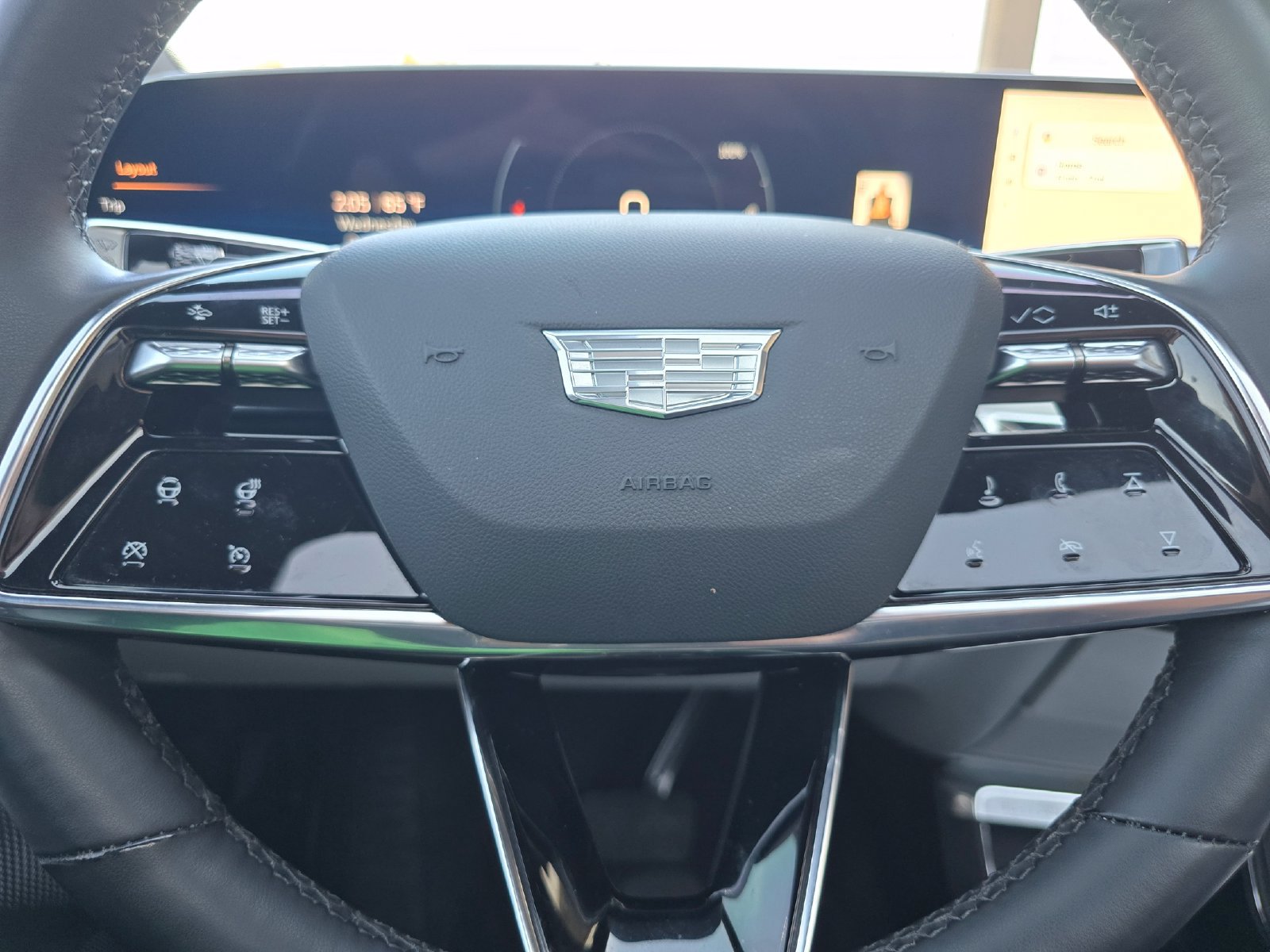 Used 2024 Cadillac Lyriq Sport AWD/4WD image 30