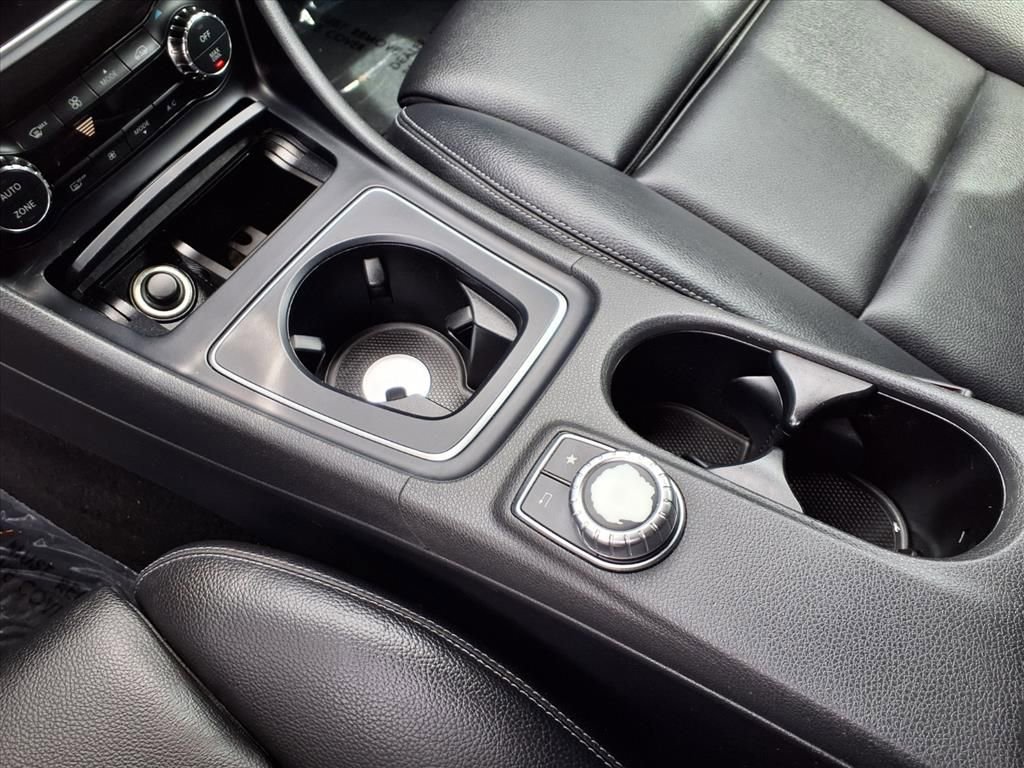 Used 2017 Mercedes-Benz GLA 250 4MATIC image 22