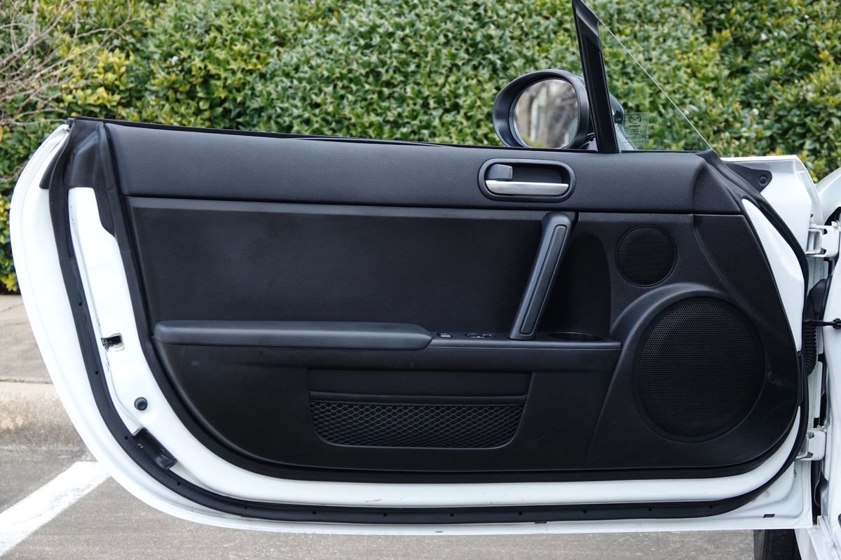 Used 2013 MAZDA MX-5 Miata Club image 32