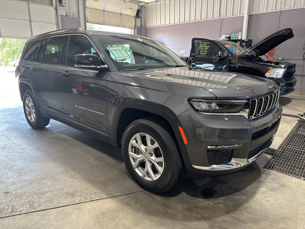 Used 2021 Jeep Grand Cherokee L Limited image 1