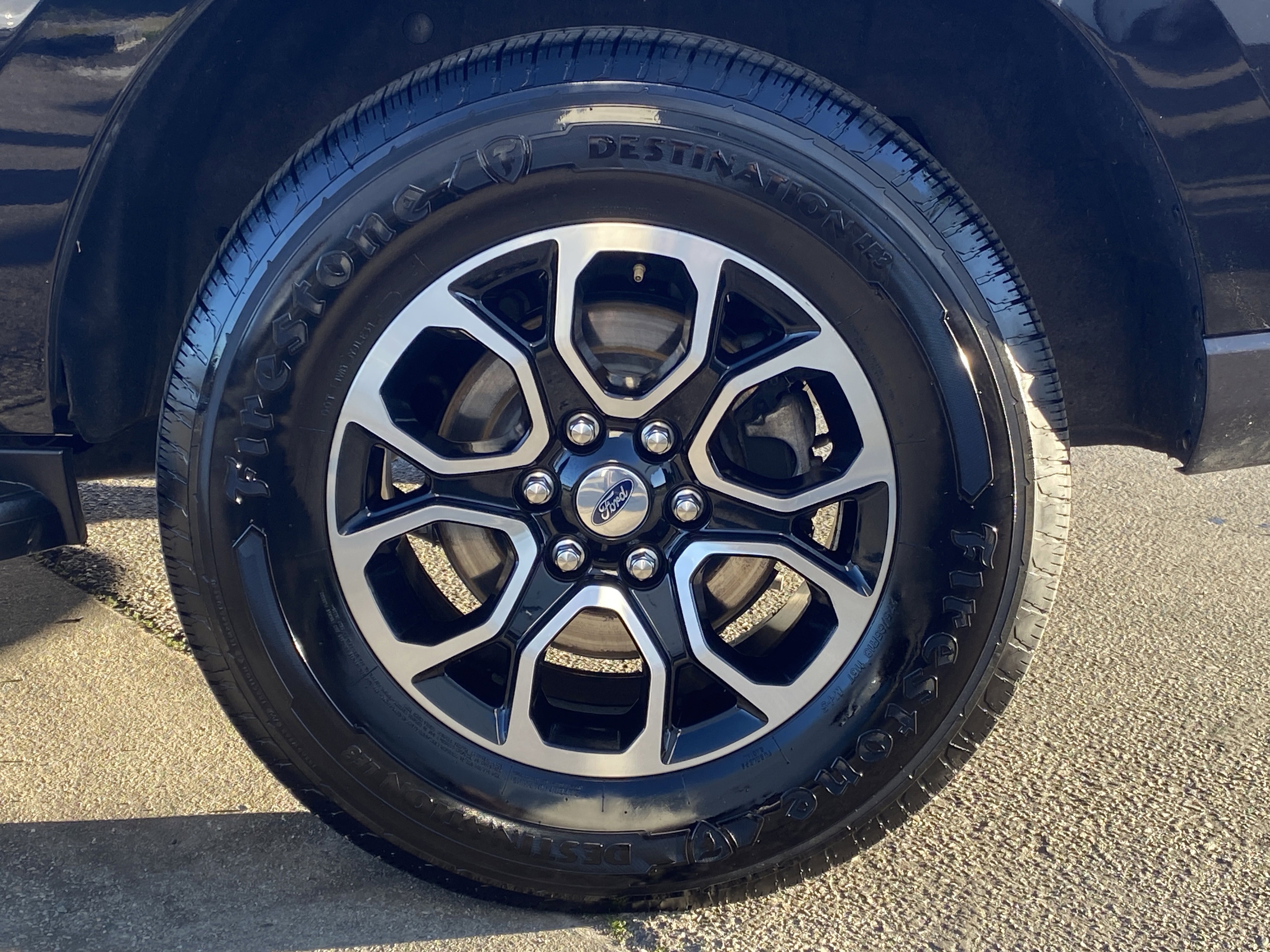 Used 2024 Ford Expedition XLT image 7