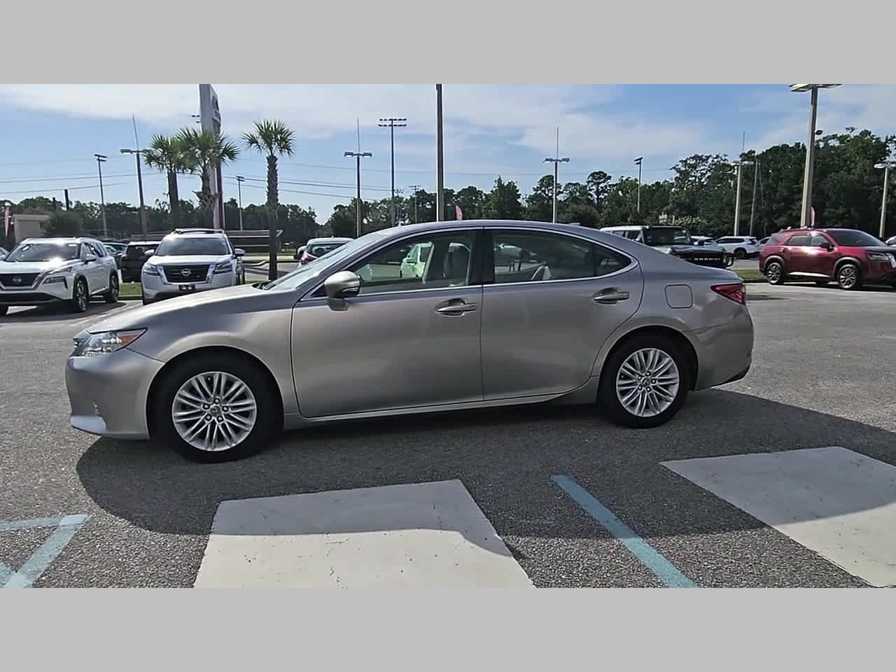 Used 2015 Lexus ES 350 w/ Luxury Package FWD image 27