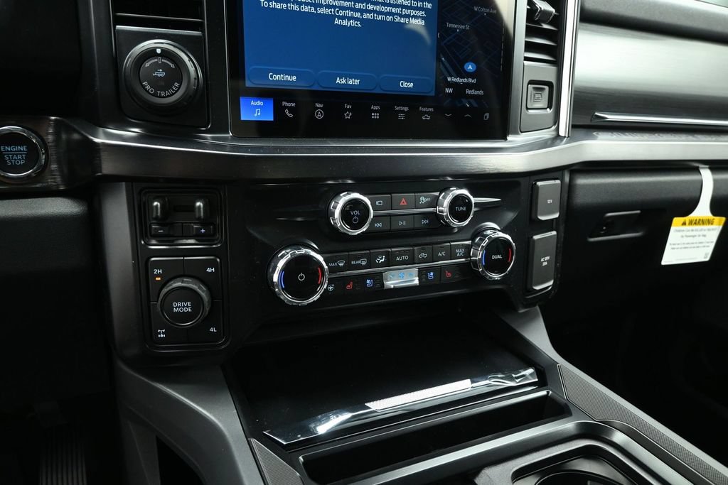 New 2026 Ford F250 Lariat w/ Black Appearance Package AWD/4WD image 15