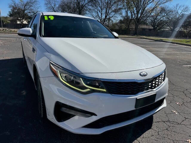 Used 2019 Kia Optima LX image 8