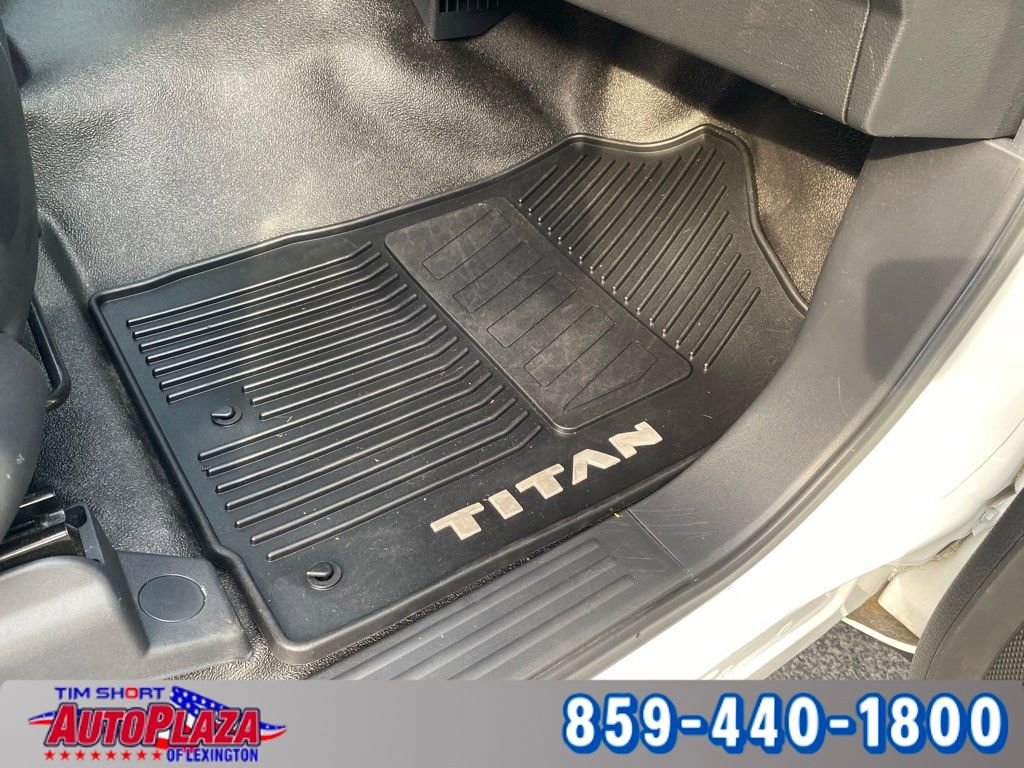 Used 2017 Nissan Titan S image 33