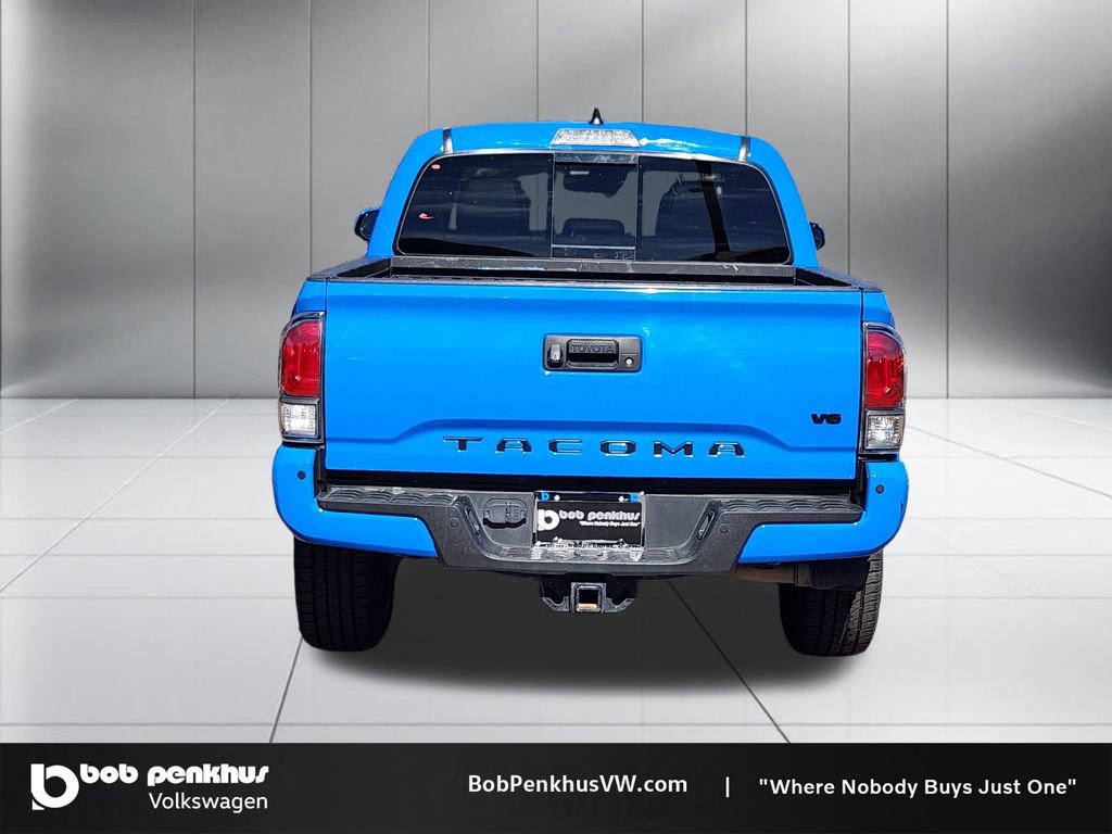 Used 2020 Toyota Tacoma TRD Sport w/ TRD Premium Sport Package AWD/4WD image 26