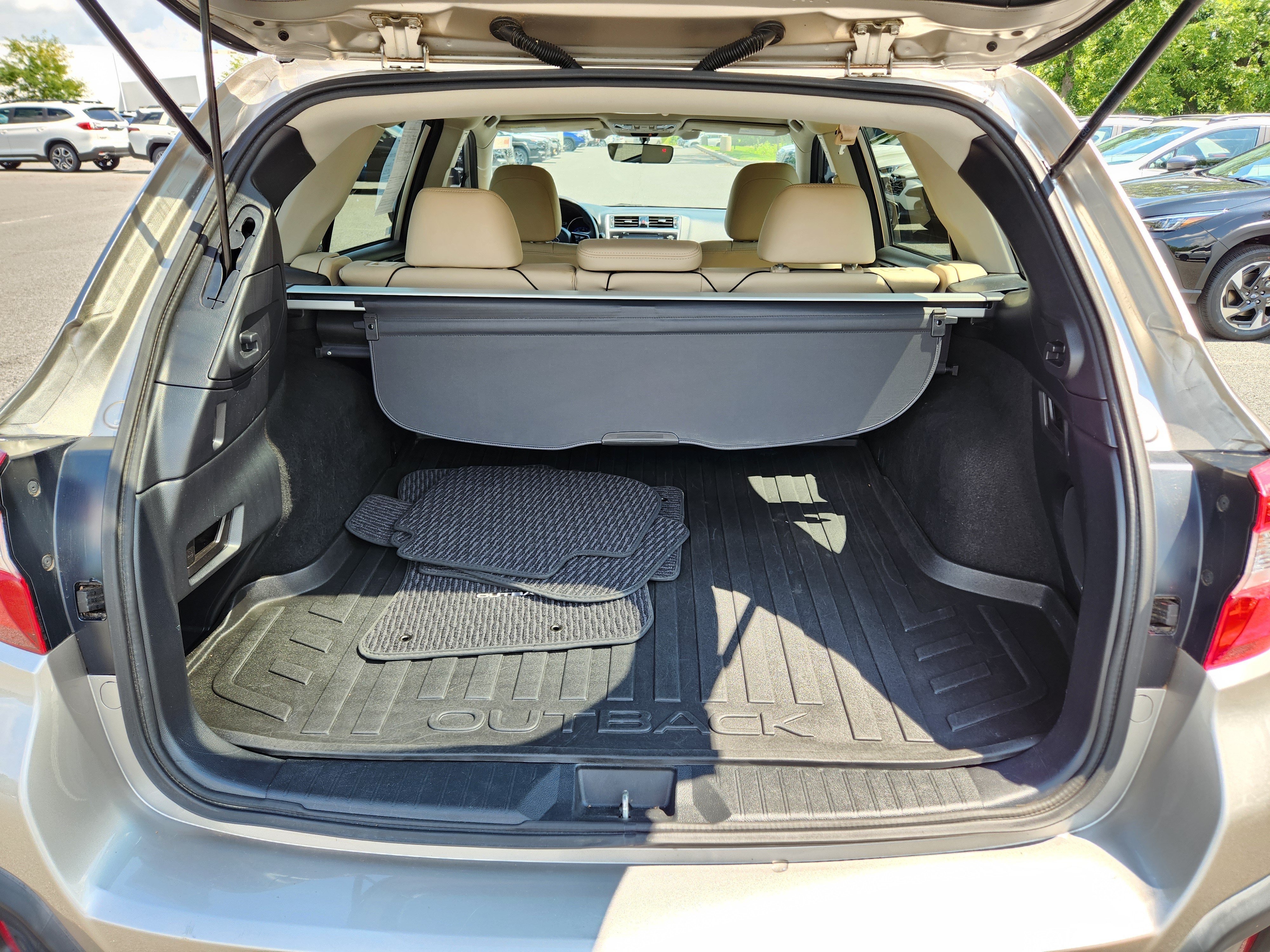 Used 2018 Subaru Outback 2.5i Limited AWD/4WD image 8