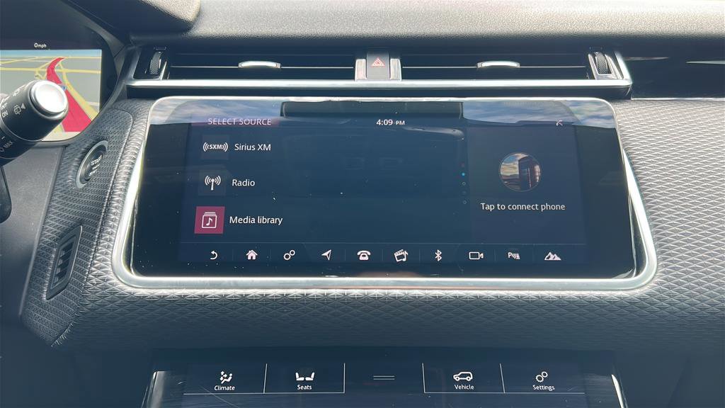 Used 2018 Land Rover Range Rover Velar R-Dynamic SE AWD/4WD image 27