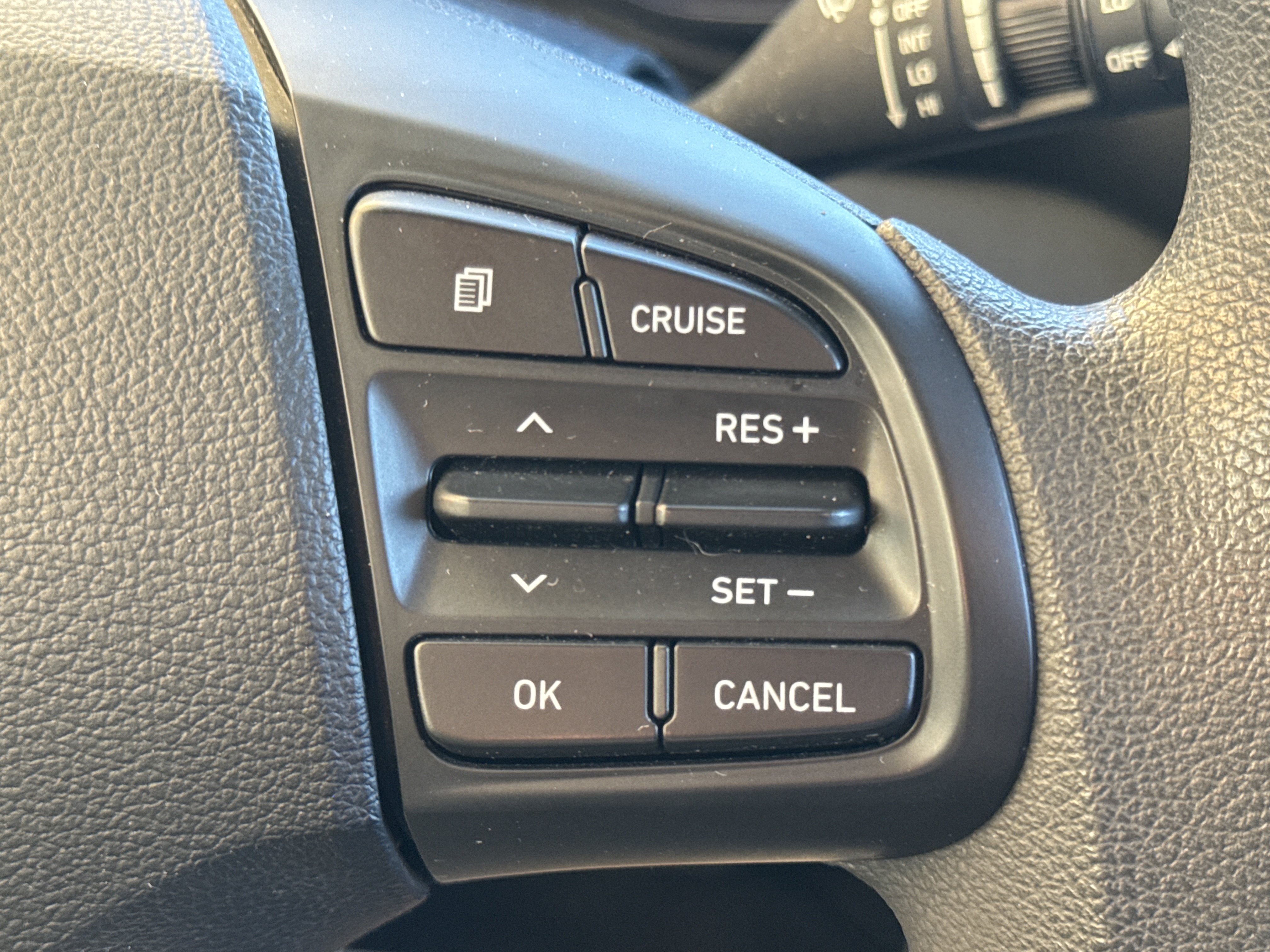 Used 2022 Hyundai Venue SE FWD image 18