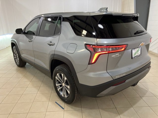 New 2026 Chevrolet Equinox LT image 3