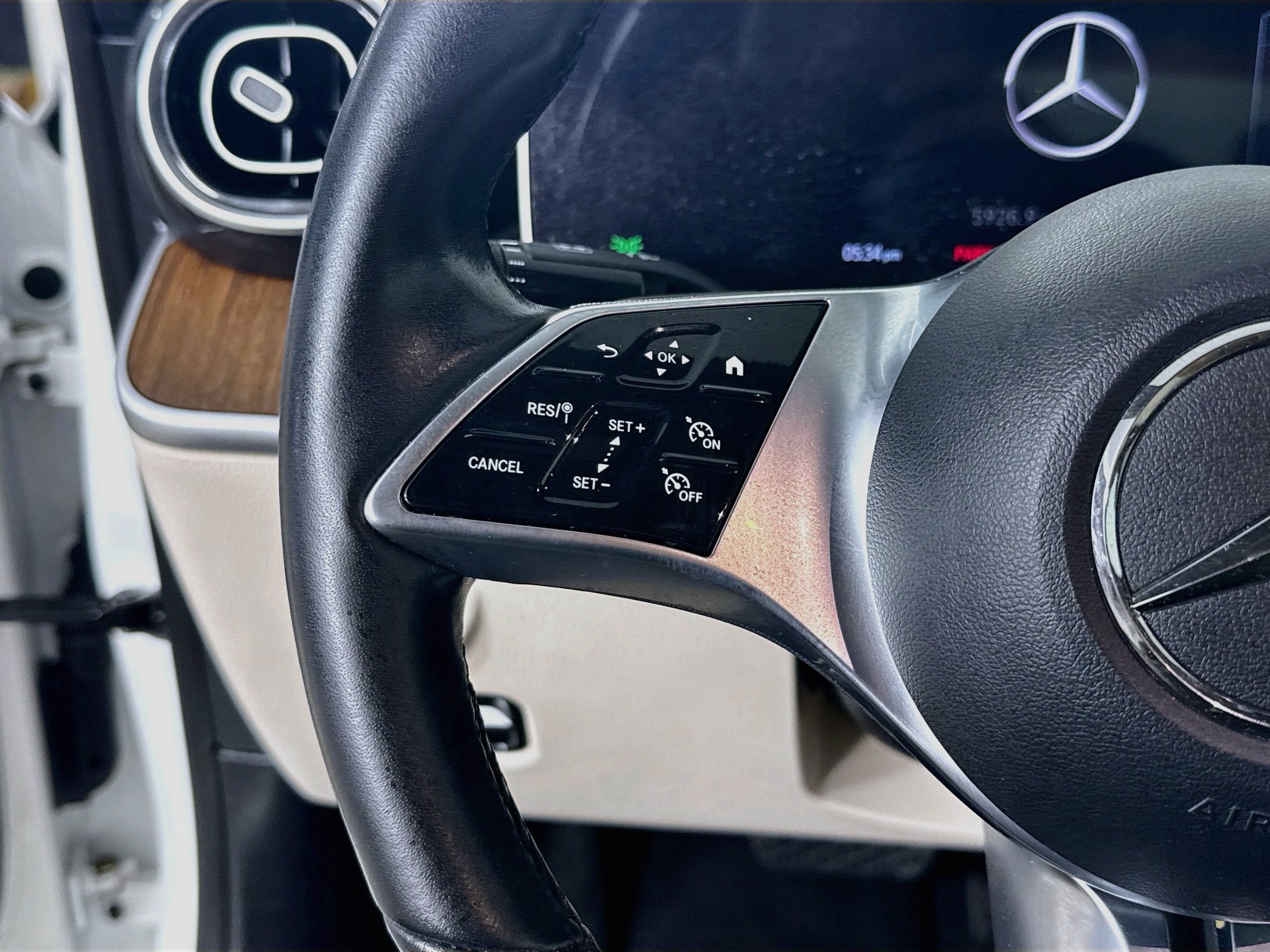 Used 2023 Mercedes-Benz C 300 4MATIC Sedan image 14