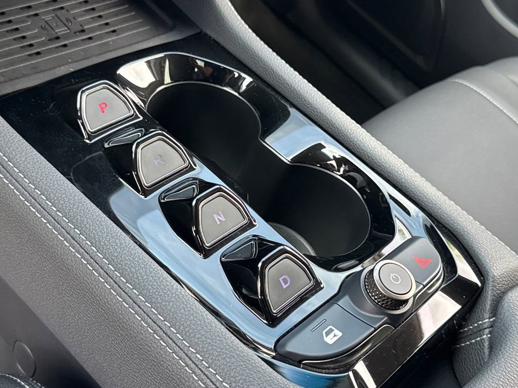 New 2025 VinFast VF 8 Eco AWD/4WD image 27