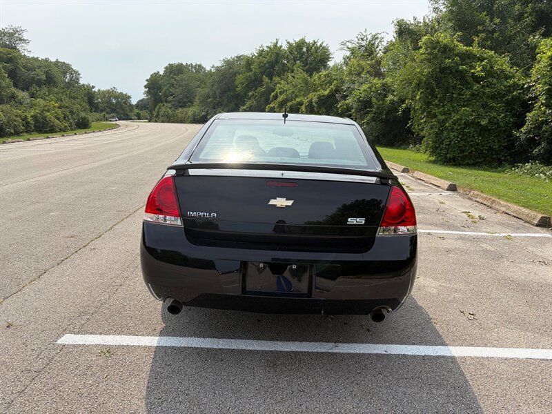 Used 2006 Chevrolet Impala SS FWD image 4