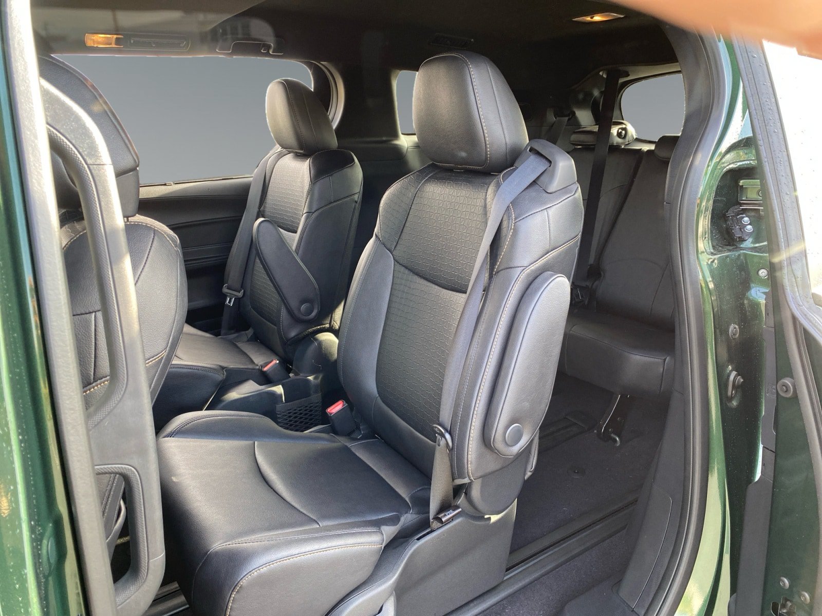 Used 2025 Toyota Sienna XLE Woodland Edition AWD/4WD image 13