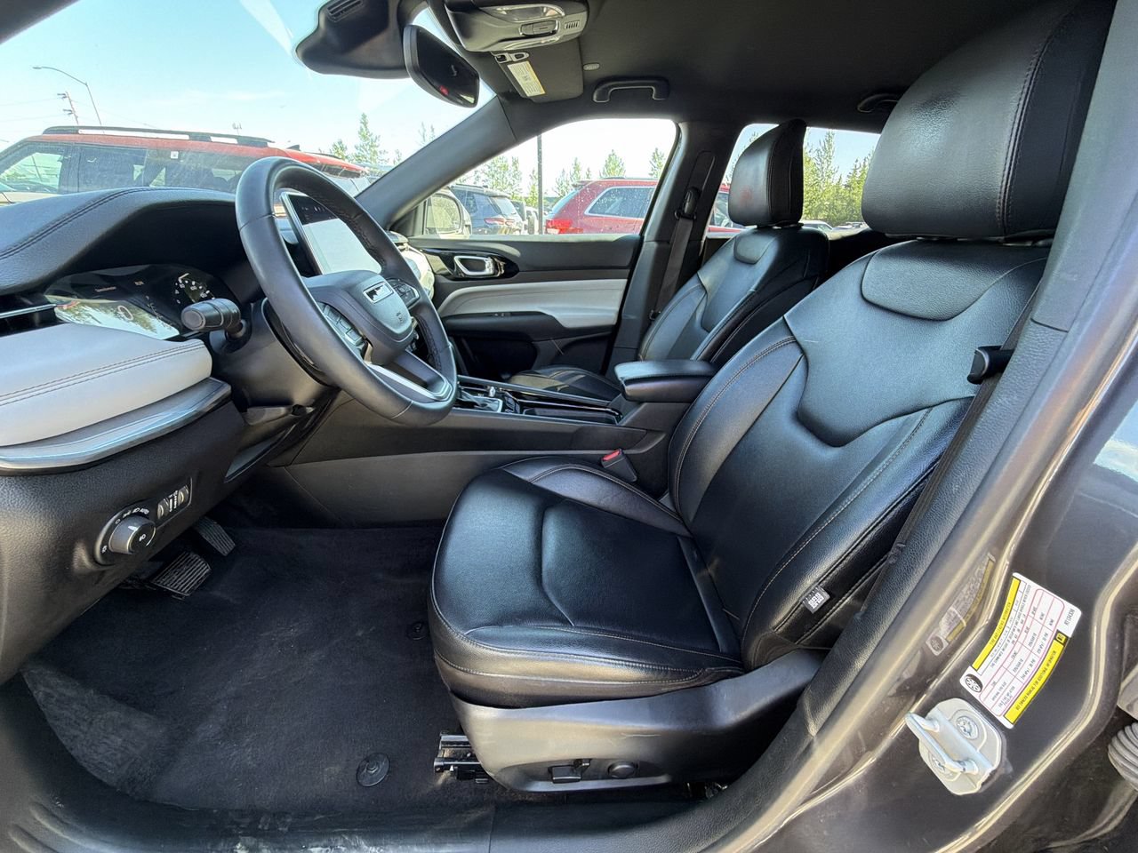 Used 2024 Jeep Compass Limited AWD/4WD image 13