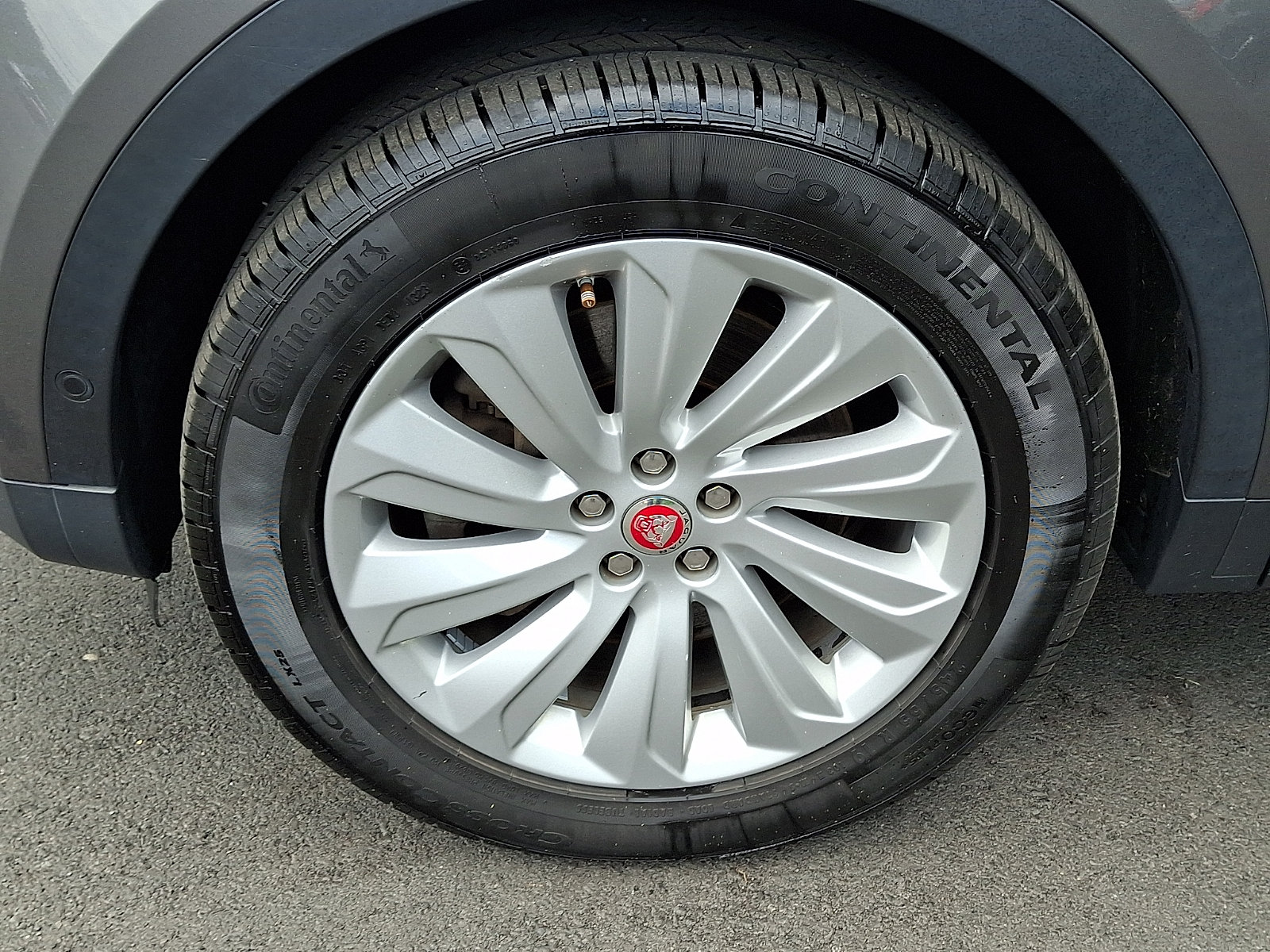 Certified 2020 Jaguar E-PACE SE AWD/4WD image 9