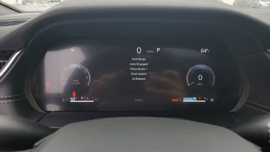 New 2025 Jeep Grand Cherokee Altitude image 33