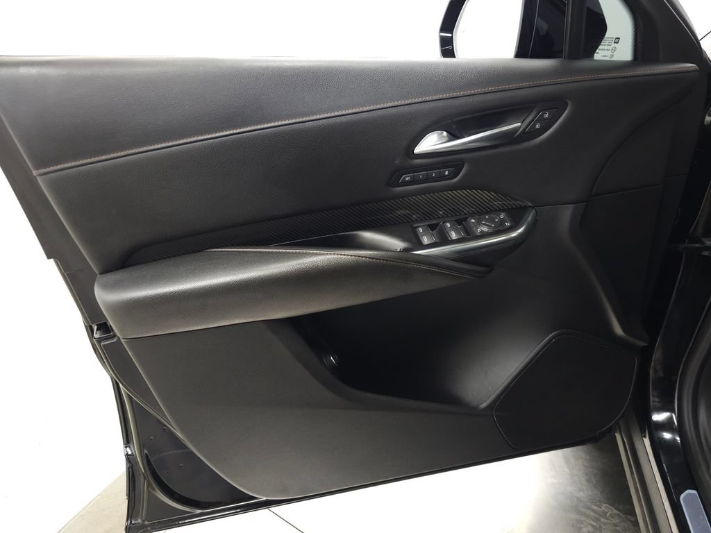 Used 2021 Cadillac XT4 Sport w/ Cold Weather Package FWD image 13