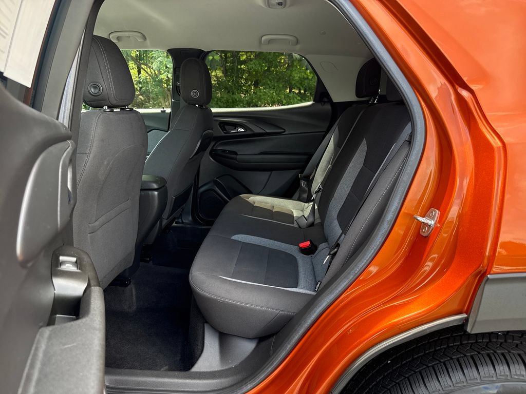 Used 2022 Chevrolet TrailBlazer LT AWD/4WD image 31