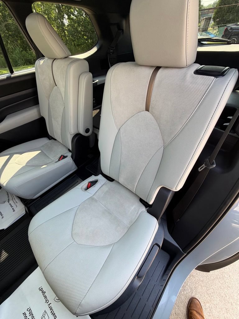 Certified 2026 Toyota Grand Highlander AWD Hybrid image 30