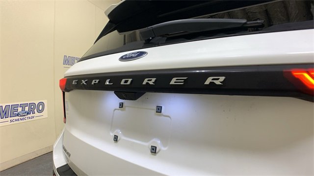 Certified 2025 Ford Explorer Active image 18
