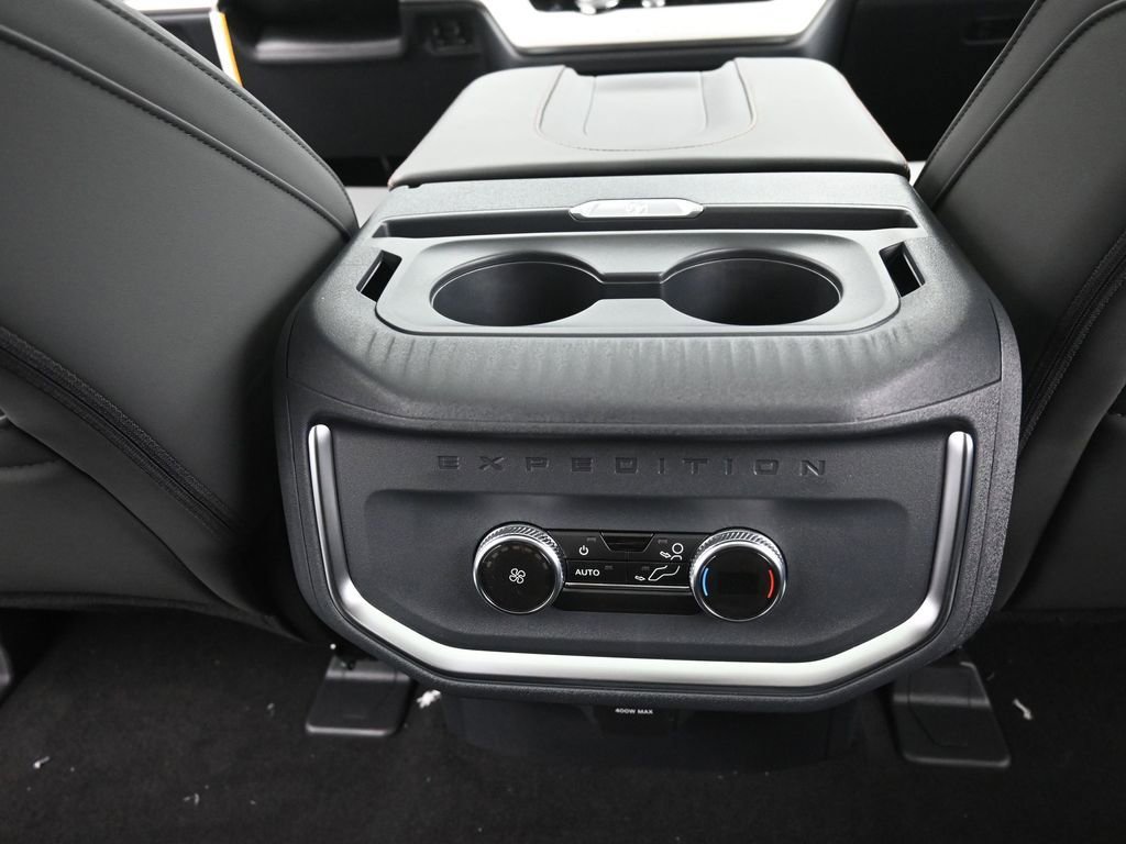 New 2025 Ford Expedition Active RWD image 14