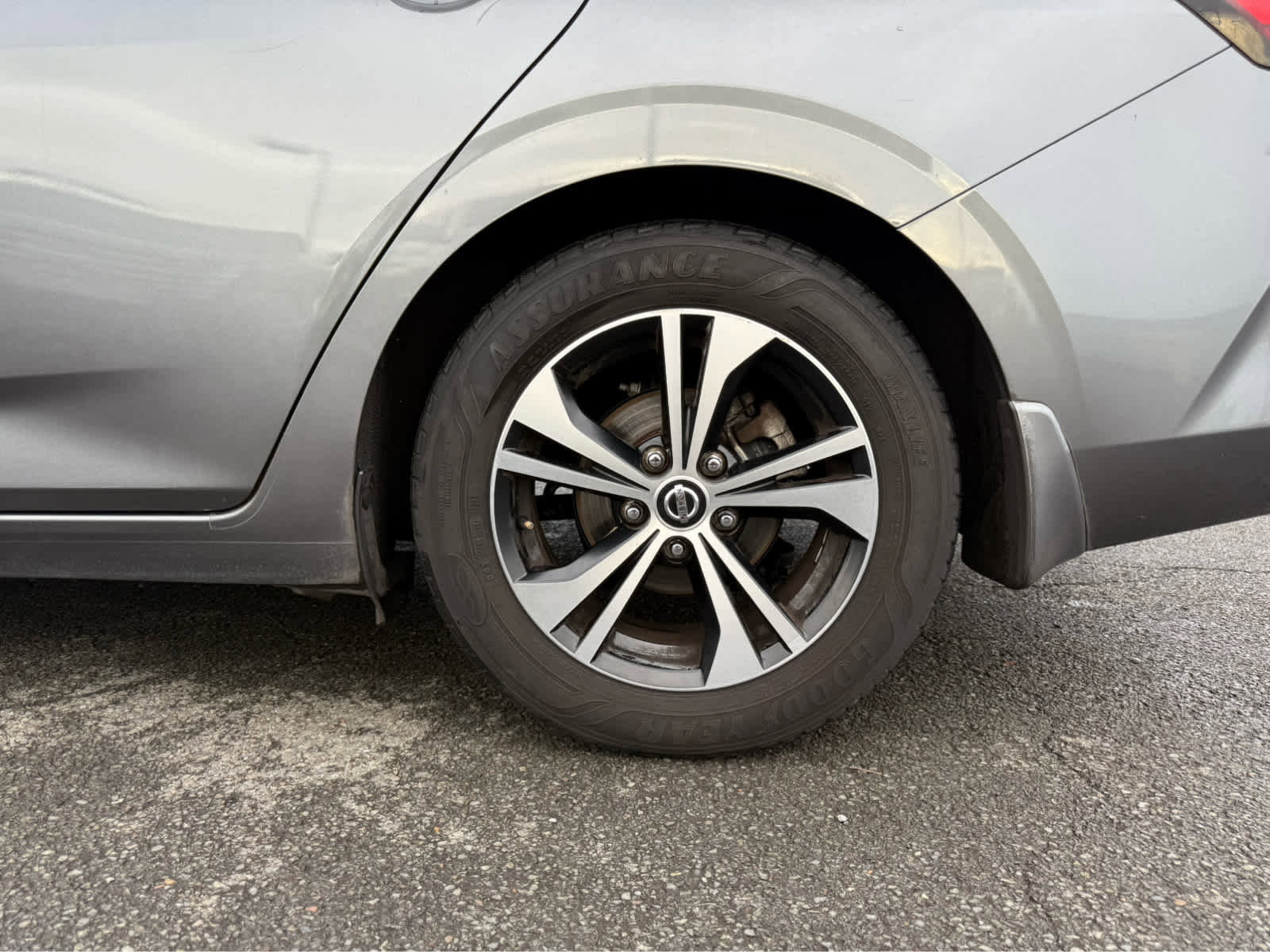 Used 2020 Nissan Sentra SV image 5