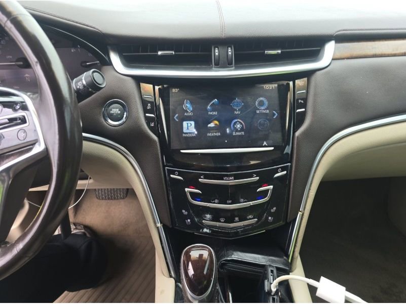 Used 2013 Cadillac XTS Luxury w/ Driver Awareness Package image 13