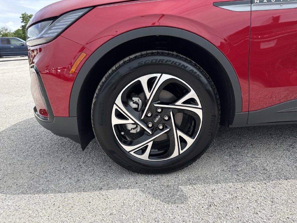 New 2026 Lincoln Nautilus Premier w/ Equipment Group 102A AWD/4WD image 10