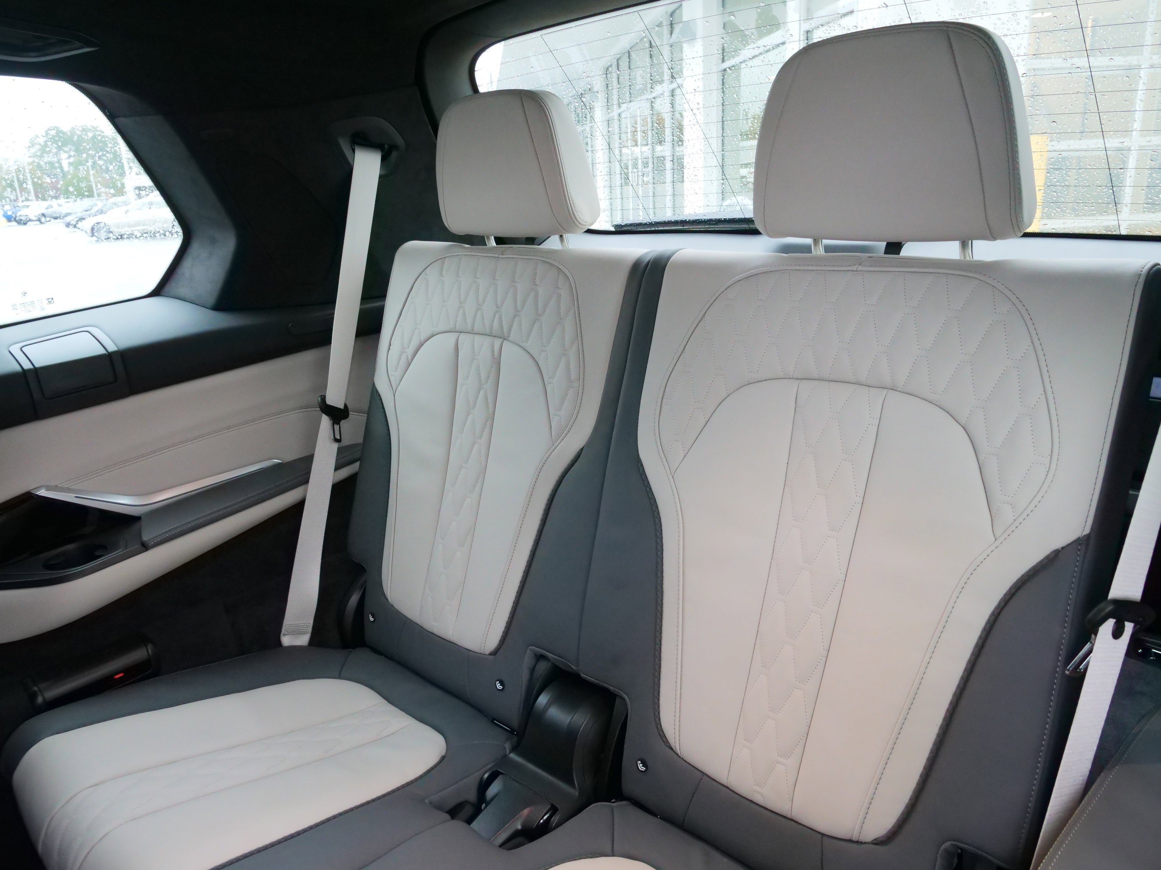 New 2026 BMW X7 xDrive40i w/ Executive Package image 16