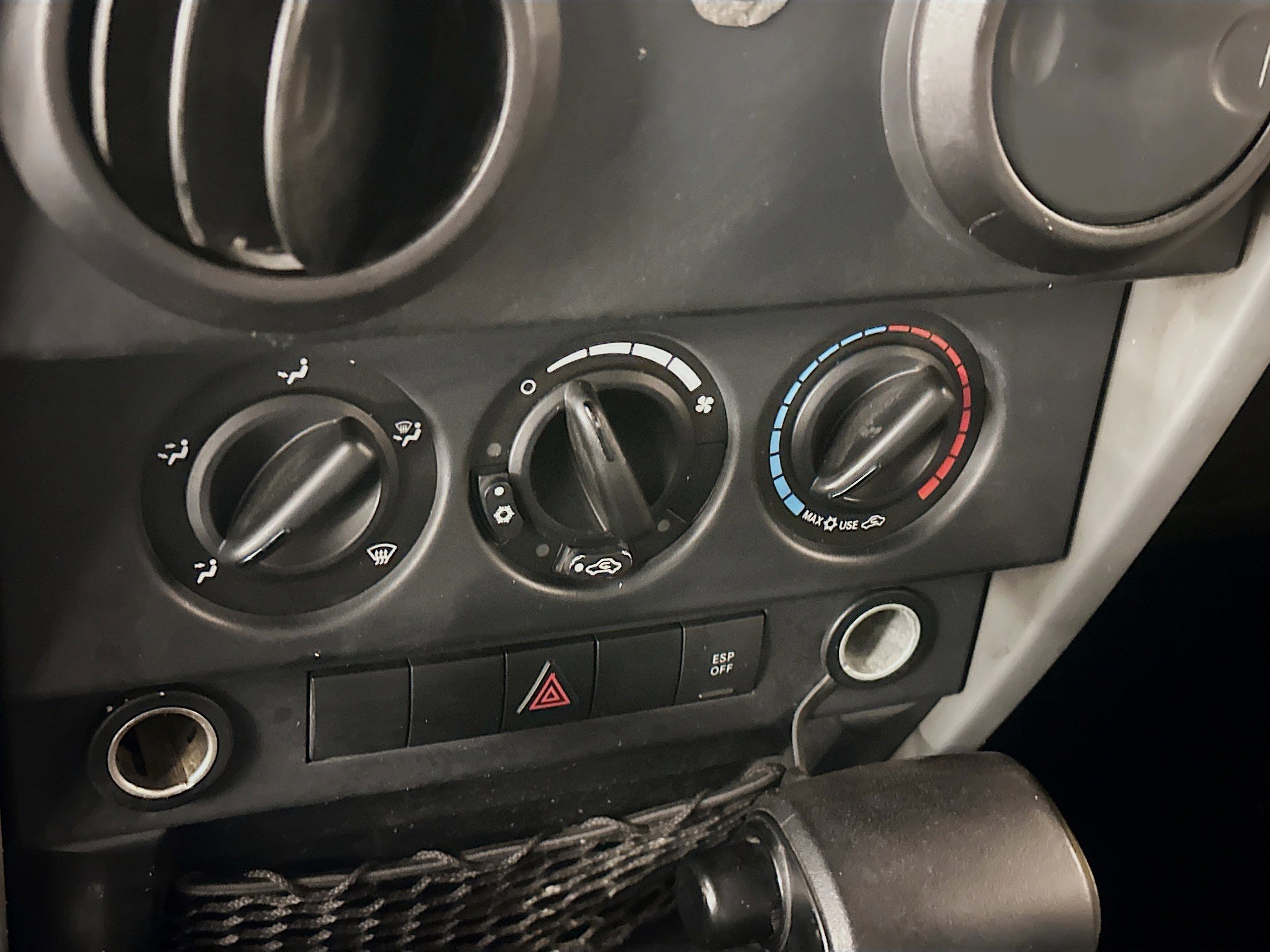 Used 2009 Jeep Wrangler X image 22