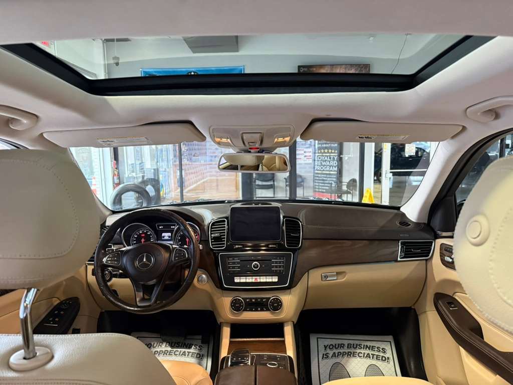 Used 2019 Mercedes-Benz GLS 450 4MATIC image 24