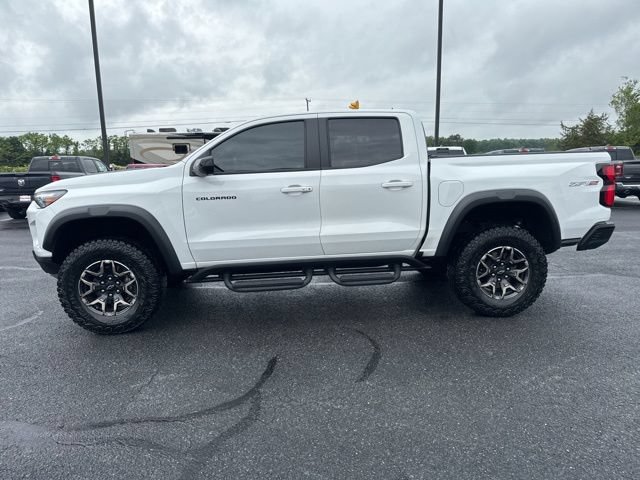 Used 2024 Chevrolet Colorado ZR2 w/ Technology Package AWD/4WD image 15