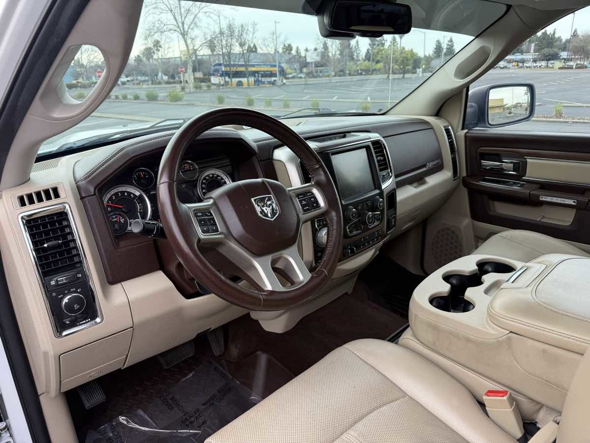 Used 2017 RAM 1500 Laramie w/ Convenience Group AWD/4WD image 16