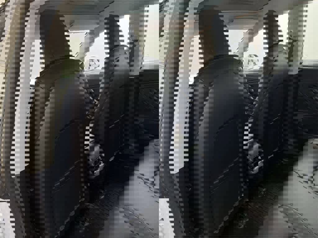 Used 2018 Tesla Model 3 Long Range image 15