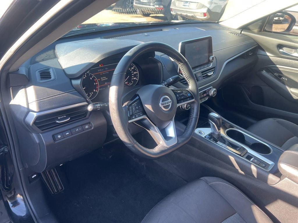 Used 2020 Nissan Altima 2.5 SV image 6