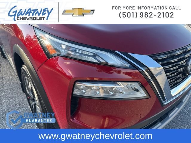 Used 2023 Nissan Rogue SV image 13
