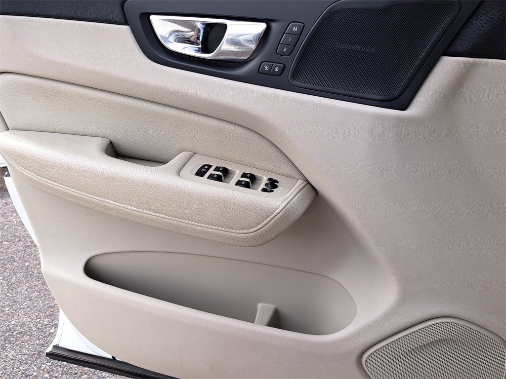 Used 2020 Volvo XC60 T5 Inscription w/ Protection Package image 20