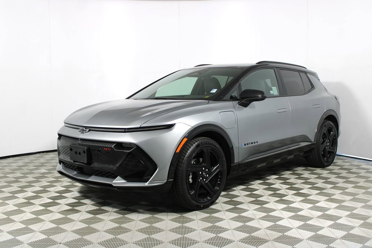 Used 2024 Chevrolet Equinox EV RS FWD image 3